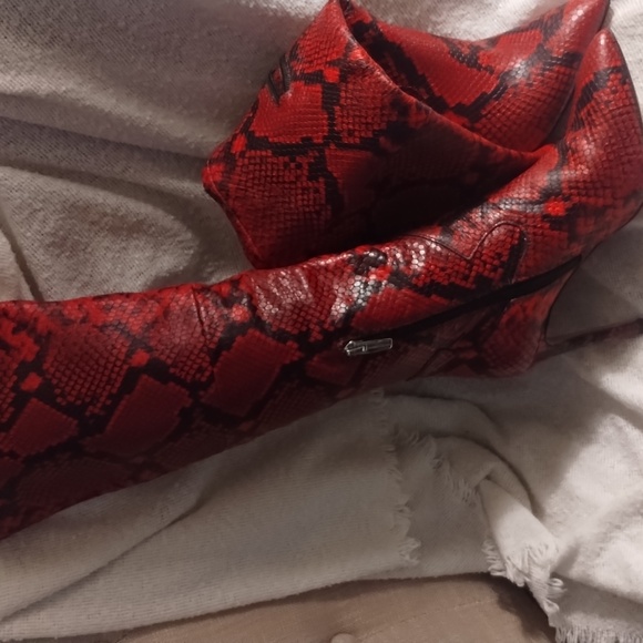 Vince Camuto Red Snakeskin Knee High Pointed Toe Boots - Picture 4 of 9